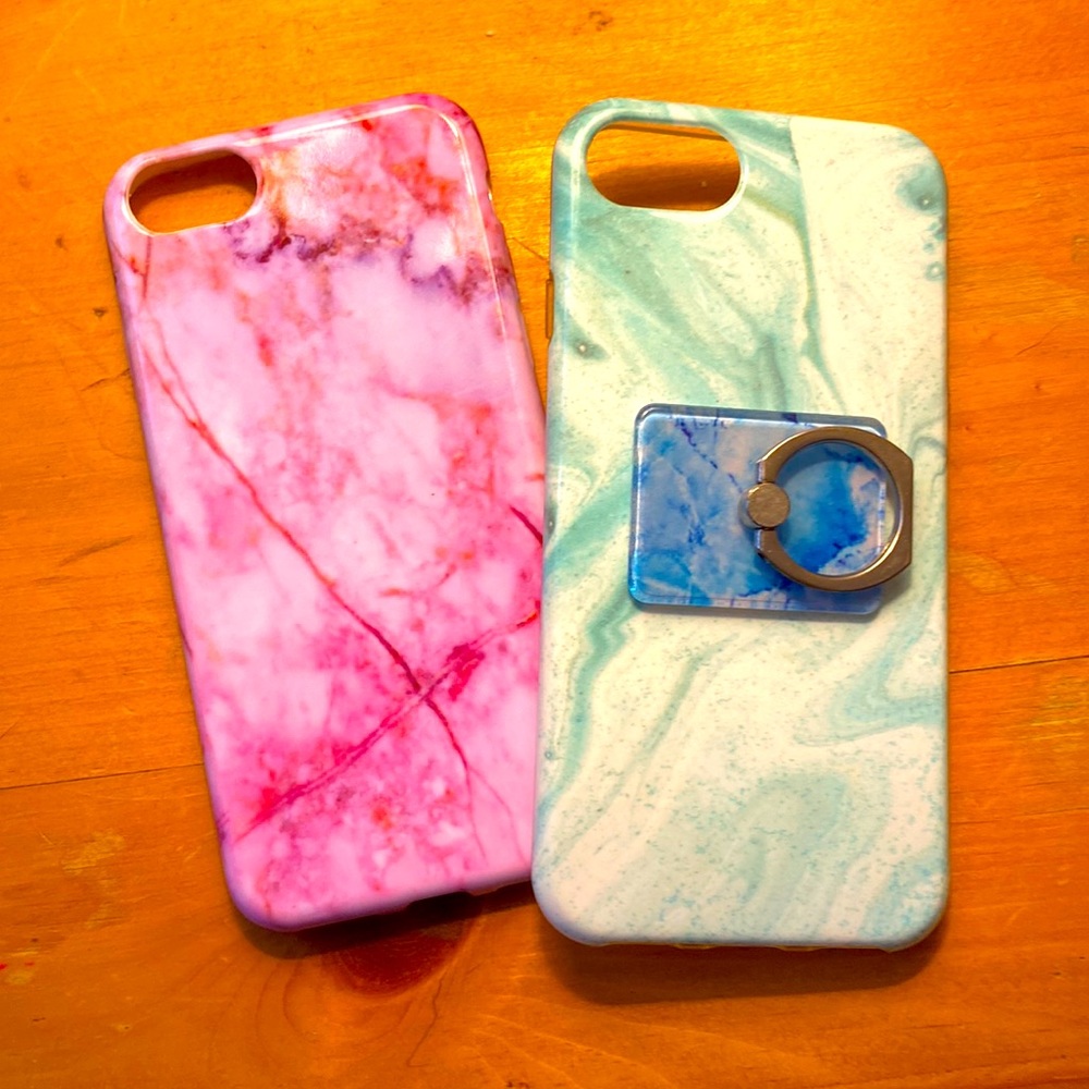 ✨2 IPhone 6 cases barely used✨